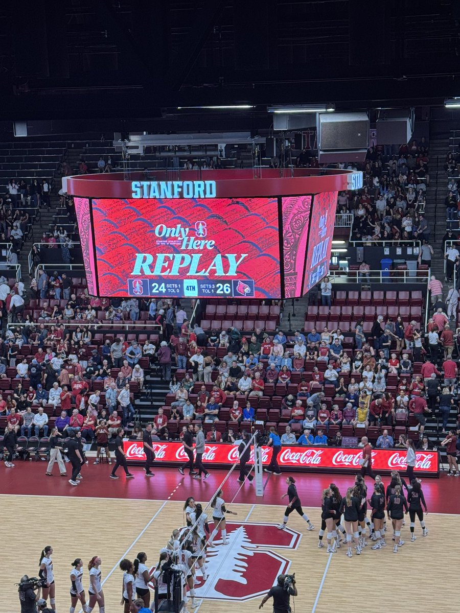 slamdunk406's tweet image. Louisville gets it done 3-1 (21-25, 25-18, 25-20, 26-24). Payton Peterson led Louisville with 15 kills &amp;amp; 14 digs while Elia Rubin led Stanford with 19 kills &amp;amp; 14 digs. Louisville simply outplayed Stanford in this one. 

#Stanford #Louisville #ACCWVB