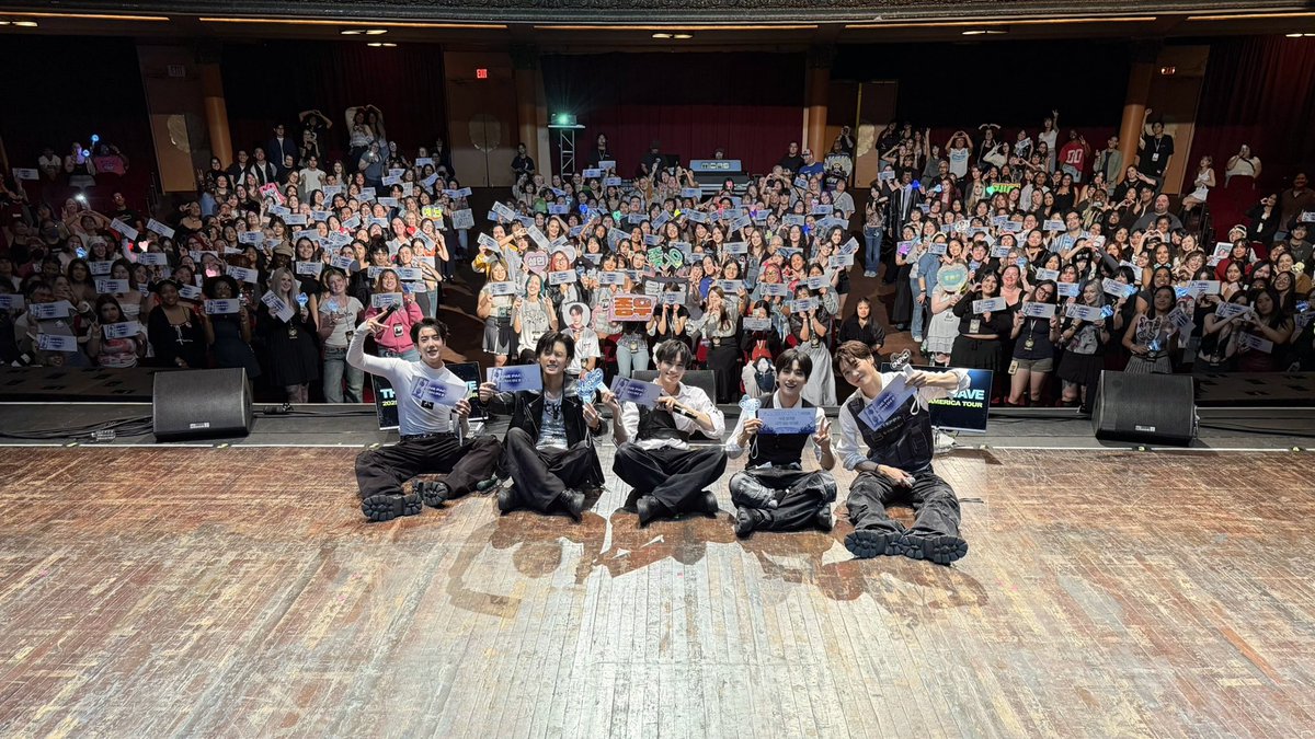 onepact_'s tweet image. [ONE&amp;amp;BEHIND❤️]        

THE NEW WAVE in LA 마무리✨

#ONEPACT #원팩트
#ONE_BEHIND
#THE_NEW_WAVE