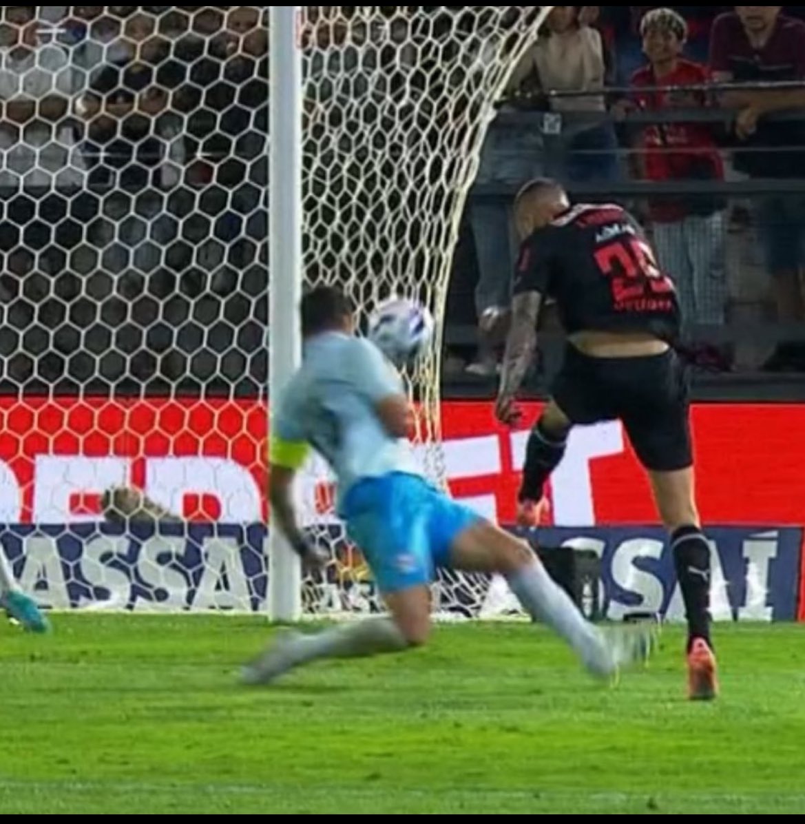 qilermi's tweet image. também depois que o juiz deu pênalti nessa bola aqui do marlon é bom todo mundo se cuidar mesmo