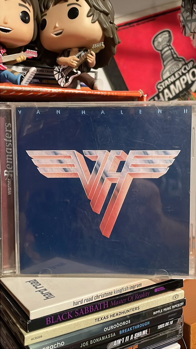 #NowPlaying  Van Halen 
“II”
#HonorEVH   🙏10/6/20
