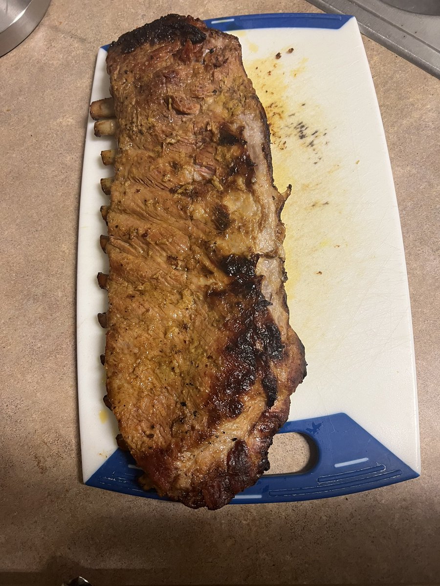 Bob_E_Roberts's tweet image. Ribs on the grill.  Taste amazing.  The bones pulled right out clean.