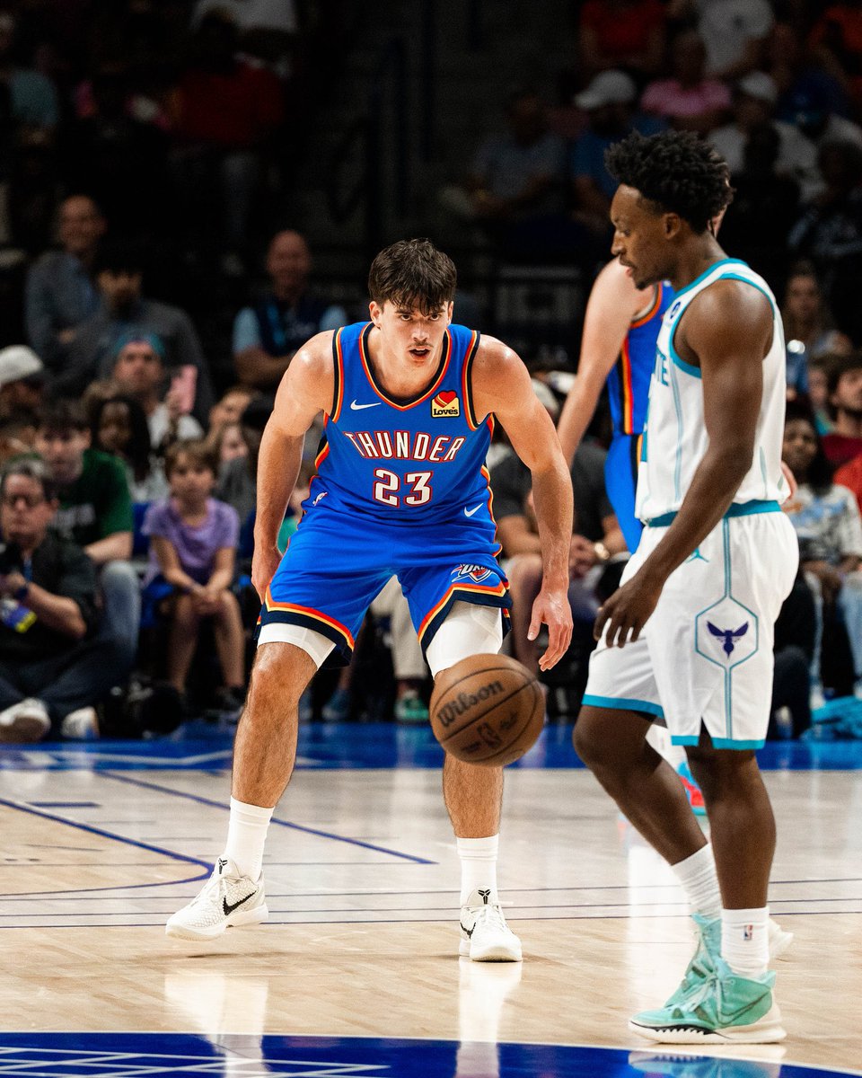 Brooks Barnhizer in his first preseason game:

6 points
3 rebounds
1 assist
4 steals
1 block
+19

#LJ4L