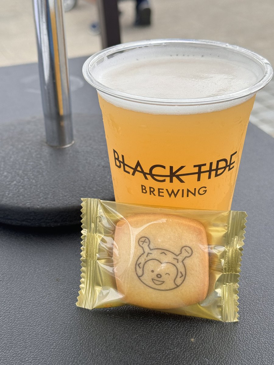 kfm775's tweet image. 【直送！朝一便！ポストは #ぎょっと-】
昨日はたくさんの #ホヤフレンズ に会えて嬉しかった1日✨
その中に•••気仙沼出身シンガー #FRAM ちゃんの姿を発見‼️
笑えるぐらい #ホヤぼーや グッズを爆買いしてる姿を見つけてしまいました😁…