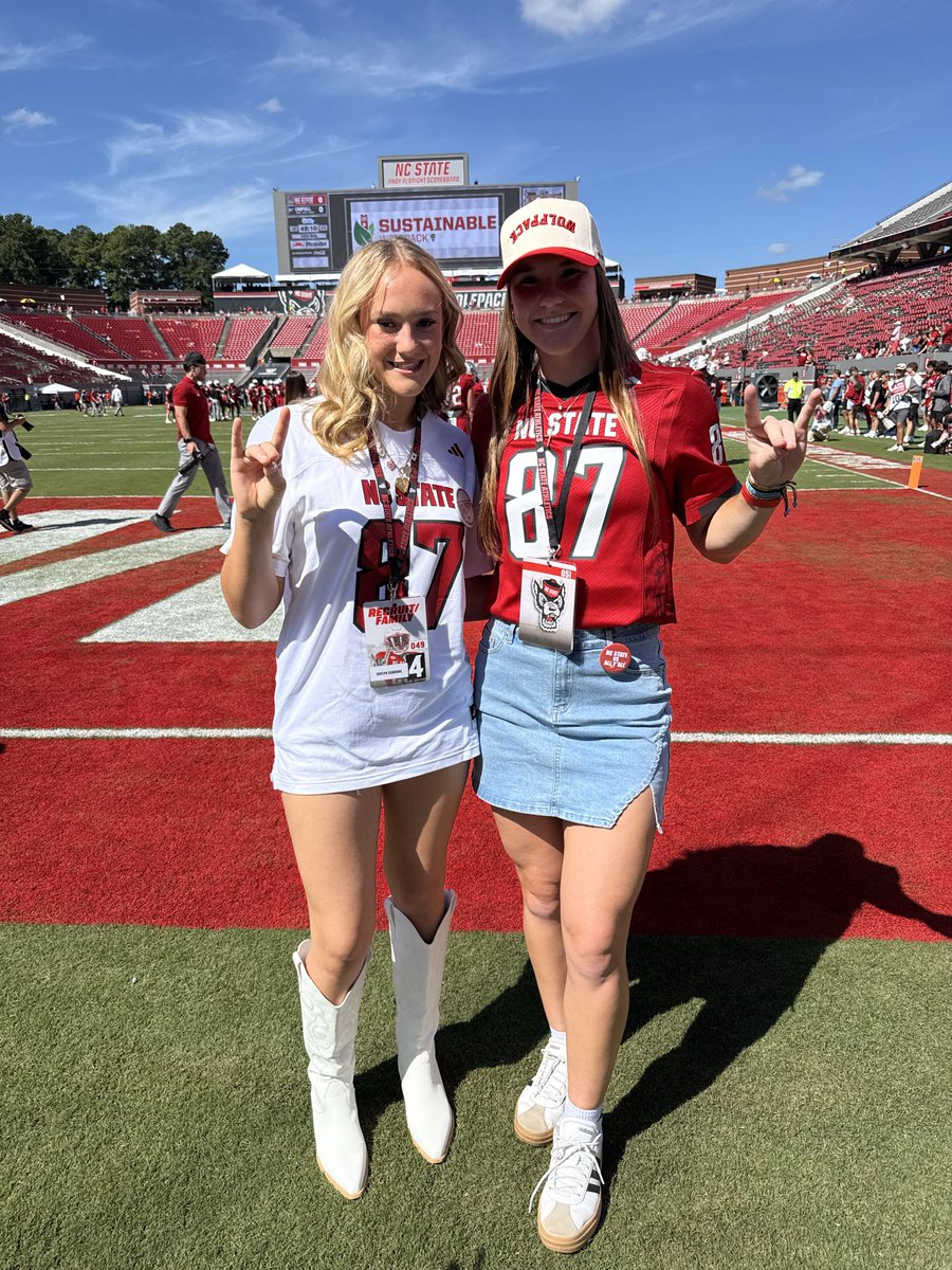 DaylynOsborne33's tweet image. #GoPack #Committed 🤍❤️🐺