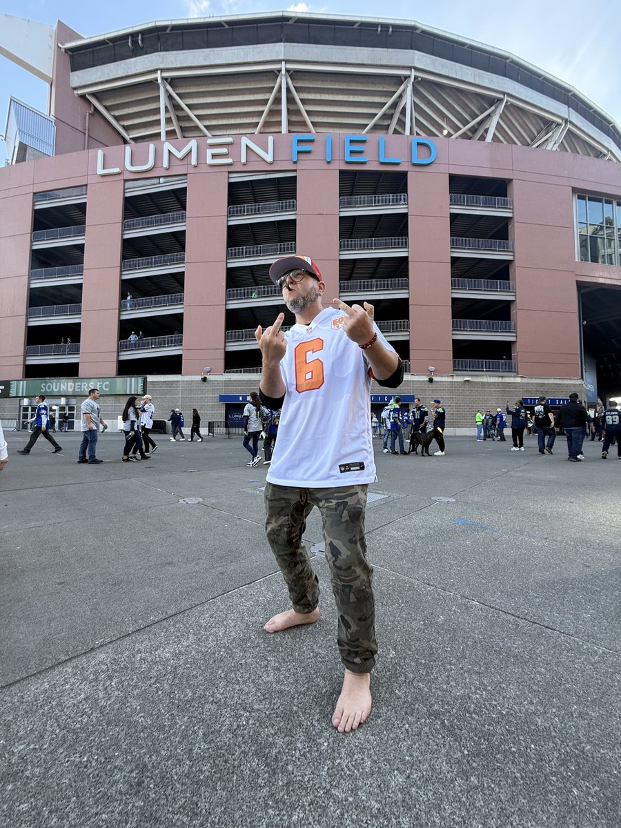 No Mike Evans
No Bucky Irving 
No Jamel Dean 
No Luke Goedeke 
No Cody Mauch 
No Calijah Kancey 
No Benjamin Morrison
No Tom Brady
No Kenyatta Walker 
No Sabby Piscitelli 

NO PROBLEM 

I love this team 🥹 #WeAreTheKrewe