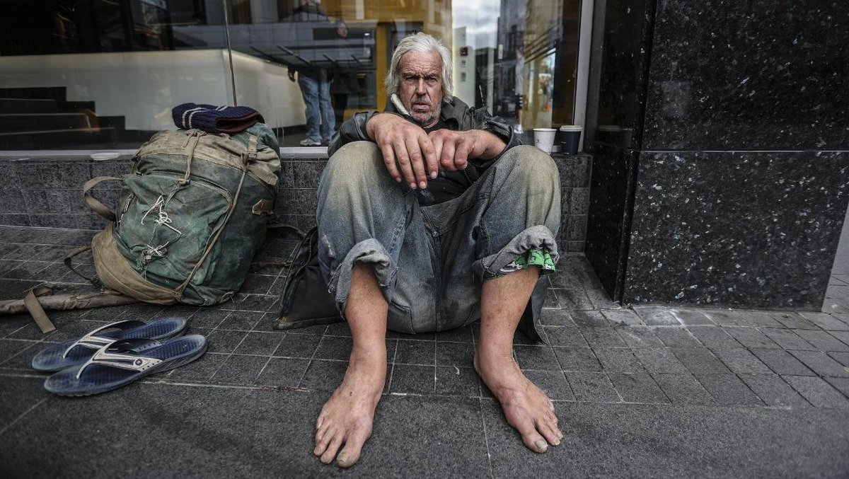 0pinionistNZ tweet media