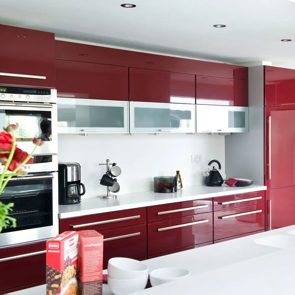 JHicks_HomePro's tweet image. Perfect for a modern home, sleek red kitchen cabinets are daring &amp;amp; beautiful. Red cabinets brighten up a kitchen but tone down the surrounding finishes. Best Kitchen &amp;amp; Bath Remodeler#dogoodwork #kitchendesign #hgtv #kitchen #bathroom #homeimprovement #home #remodeling #remodel