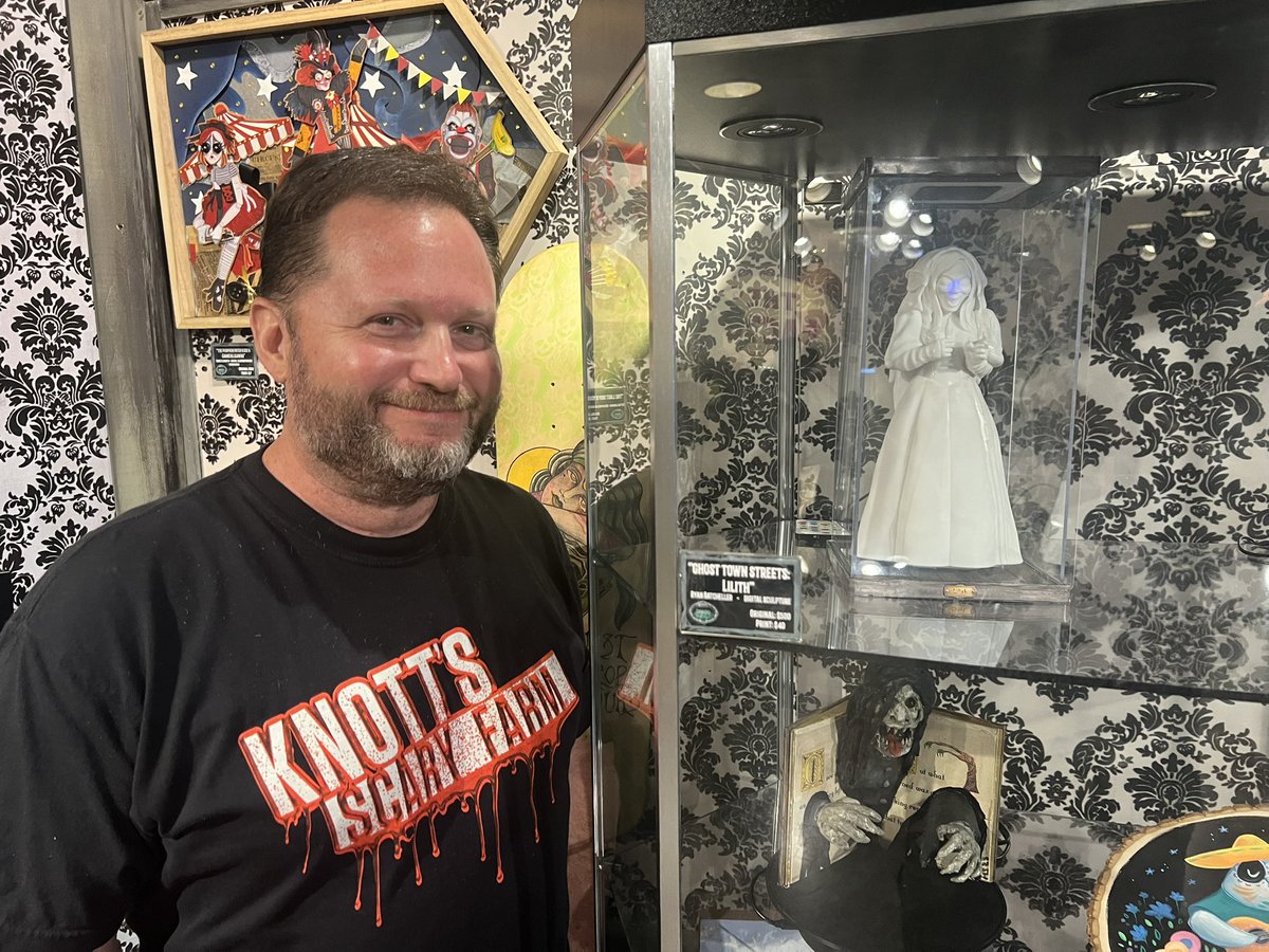 RyanBatcheller's tweet photo. “Into the Fog” the Scary Farm tribute Art show is now open at Knott’s Berry Farm. This year I made a 3D print of a Zbrush sculpture based on the Bride from Ghost Town Streets. #scaryfarm #scaryfarm2025 #ghosttownstreets https://t.co/3HtFpagGz8