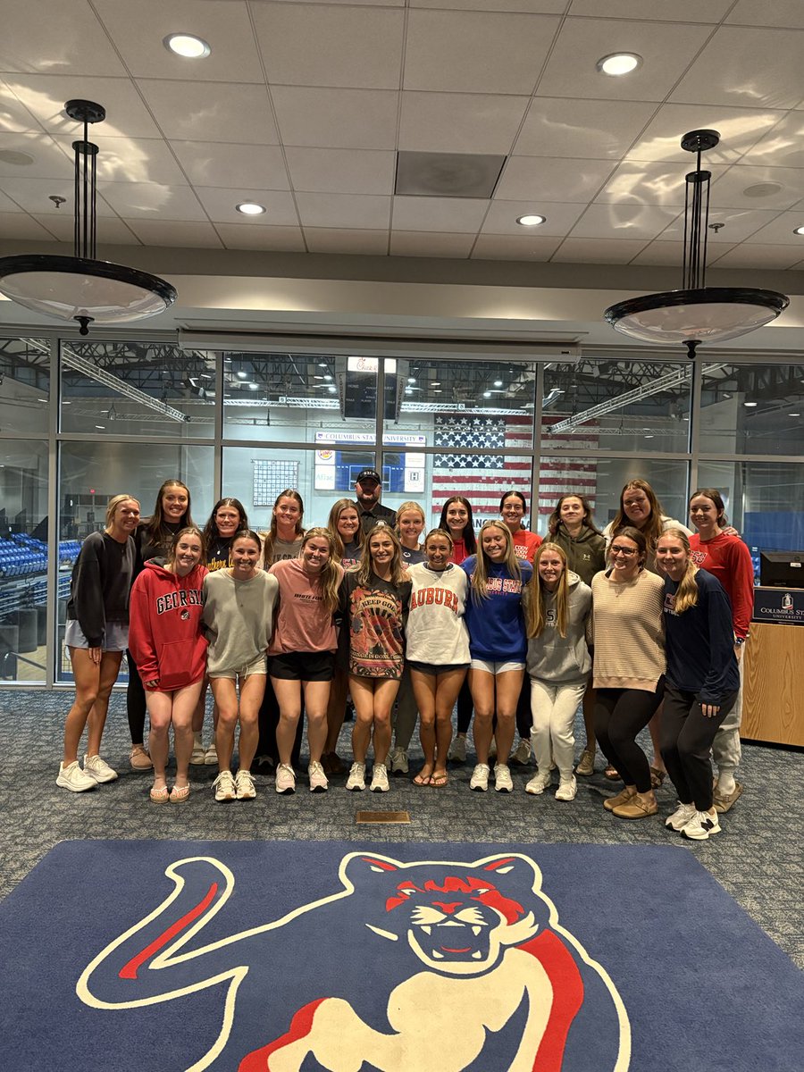 🐾COUGAR SOFTBALL LEADERSHIP ACADEMY 🥎update:
Tonight, we were fortunate enough to have ⁦<a href="/CSUPOLICE/">CSU POLICE</a>⁩ ⁦<a href="/ColumbusState/">Columbus State University</a>⁩ Lt. Killingsworth teach us about what to do in case of an active shooter!!  We are thankful he could come in on his off day to teach us!