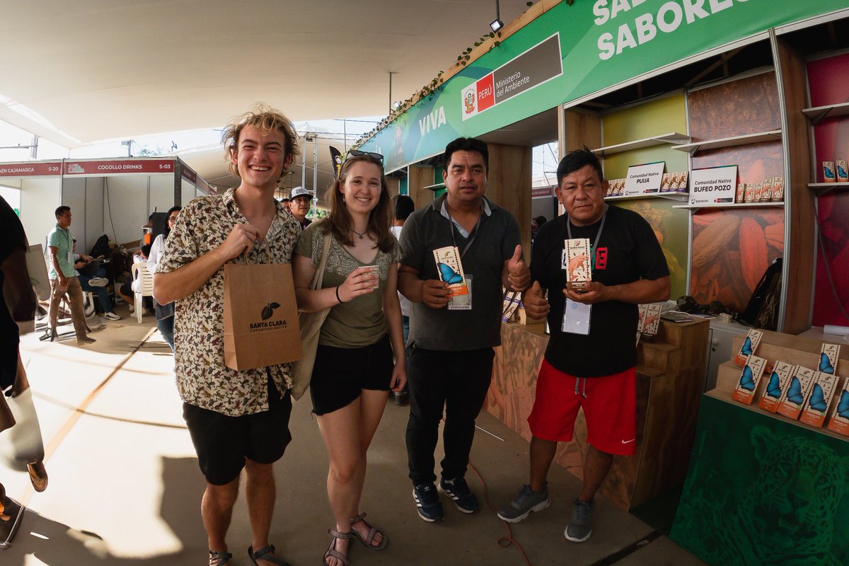 ProgramaBosques's tweet image. 🌿✨ Así culmina nuestra participación en la @ExpoAmazonicaPe 2025 🙌💚
Felicitamos a las comunidades participantes por compartir el valor y la riqueza de nuestra Amazonía, y a la comitiva del Programa BOSQUES del @MinamPeru encargada de brindar soporte a las comunidades.