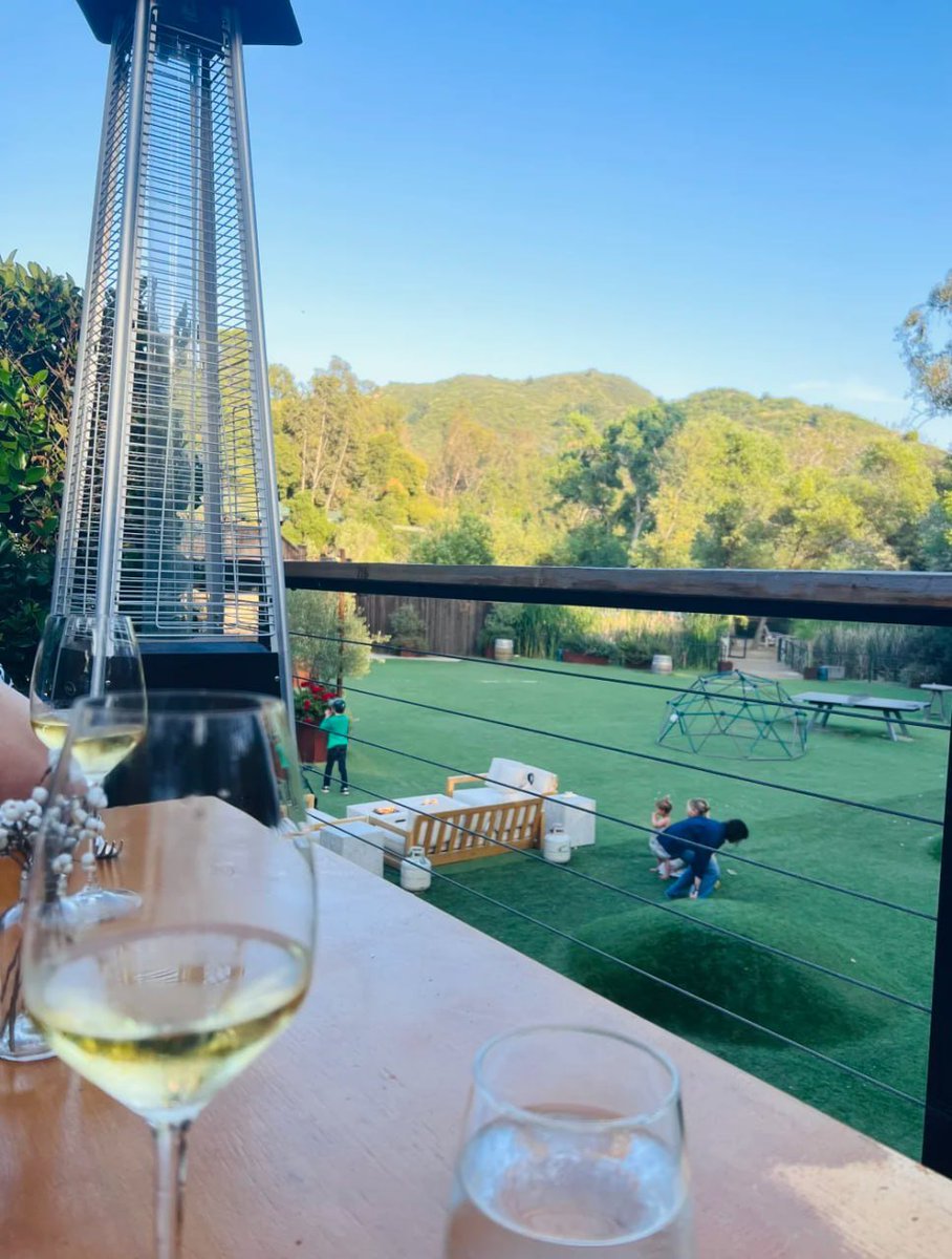 Mccsxasley's tweet image. #California #Travel #USA☑️

Every year in May, I come to California to play, the weather is so comfortable and chill~ I didn&apos;t stay in La this time, from Santa barbara to Laguna to San Diego, there are scenery along the way