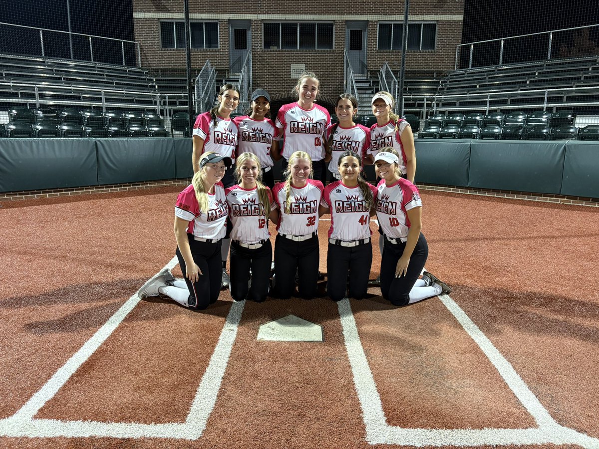 The team displayed unbridled energy all weekend!! They have clinched their spot to California PGF Nationals Premier Division!!! They logged a remarkable 6-2 record against stiff competition. I am thoroughly proud of them!!! GO REIGN!!! Great Tournament, 👑🥎💪❤️