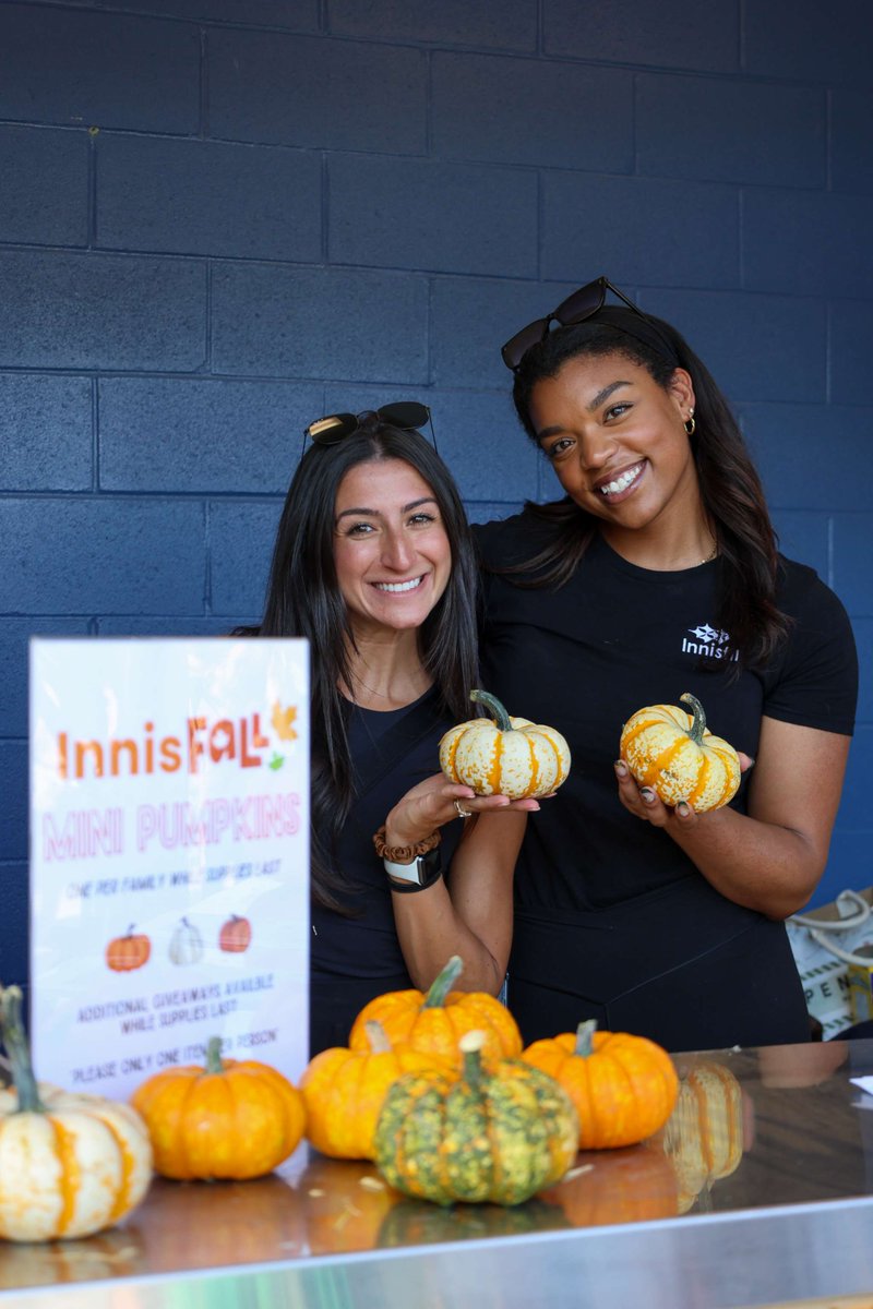 townofinnisfil's tweet photo. What a day for #InnisFALL! πβ¨ Thanks to all the residents, community groups, volunteers, and vendors who brought the magic to Innisfil Town Square.
Extra shoutout to our media sponsors at @KoolFMBarrie / @Rock95Barrie and to Ayres County Livin' for their in-kind support. https://t.co/DPdjYIkcYo