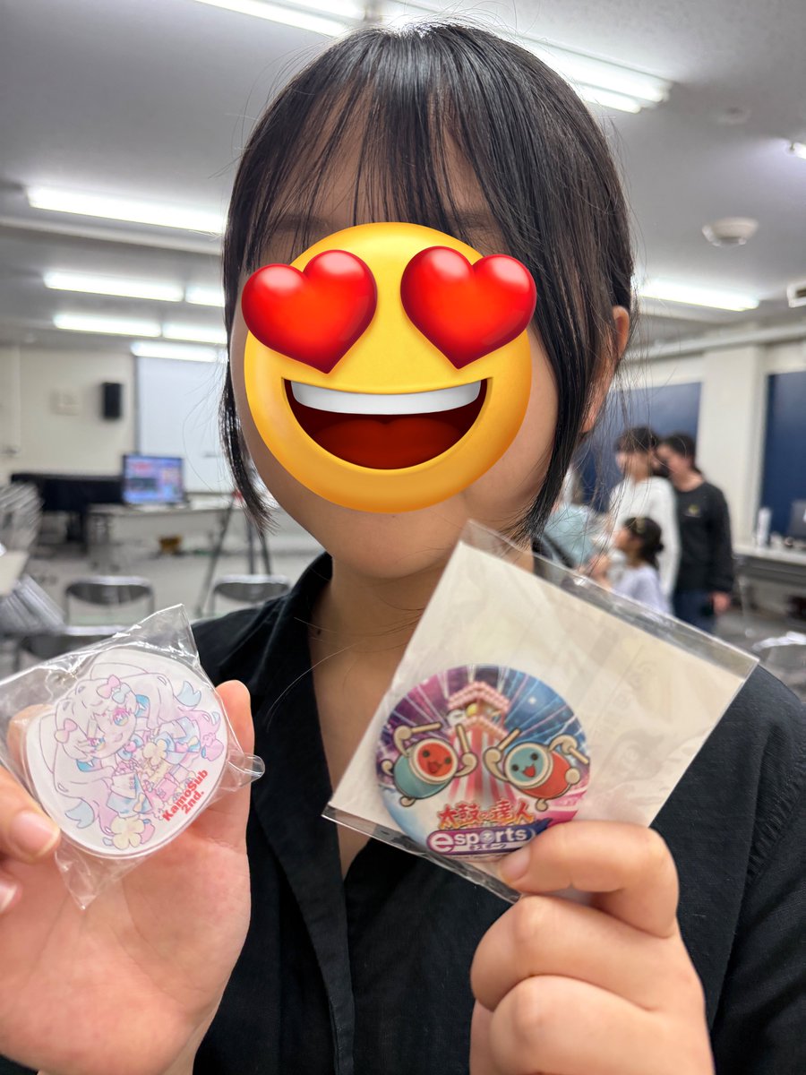 meel_tae's tweet photo. #かもじまサブカルフェスティバル
お邪魔してきました♪お誘いいただいて娘eスポーツ大会に出場😁なんと予選突破して決勝トーナメントに進んだ😳準決勝で敗退🏳️
太鼓の達人あんまりやったことなかったけどがんばった✨
賞品いただきました♪ https://t.co/3f4e1wfk3r