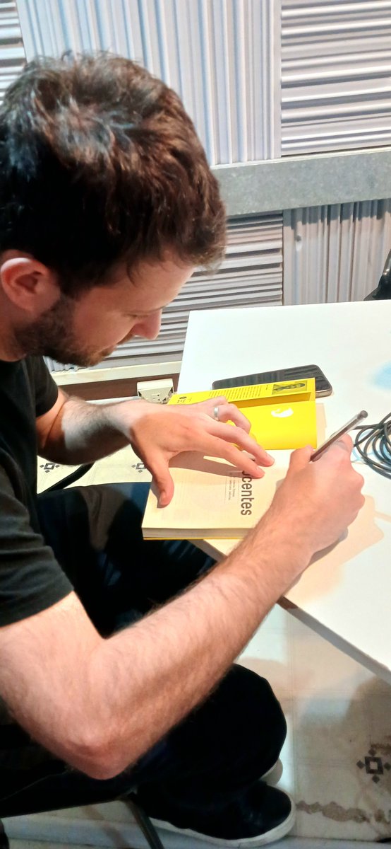 123progradial's tweet image. INOCENTES de @pablooesteban es una investigación sobre ciencia y justicia. En colaboración con @InProjectAR analiza el mal uso de evidencia científica en el sistema judicial: un problema que termina con personas inocentes presas y culpables sueltos.
En @RadioUBA ¡programón!