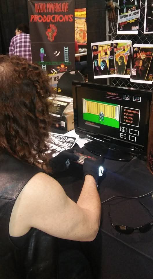 Raven_Homicide's tweet image. Fun fact #FirstJason never played #F13NES he sat at my #RazorPowerGloveProductions booth to play #FreddyVsJasonNES first cabin he goes into he runs to Jason.