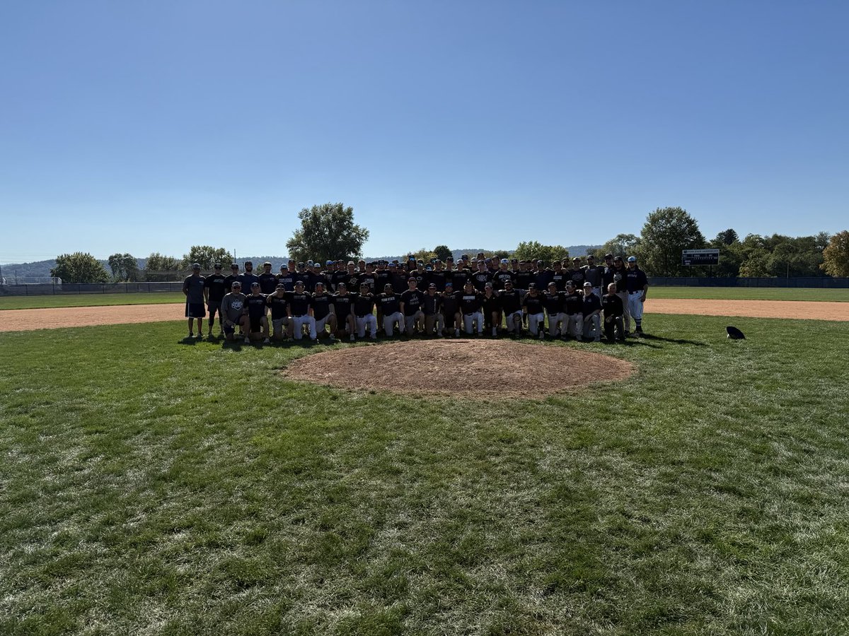 Always a great day seeing our alumni.  Some of them can still really play too!! 💪 Thank you for the tradition you guys set for all current and future Harrisburg players!!
