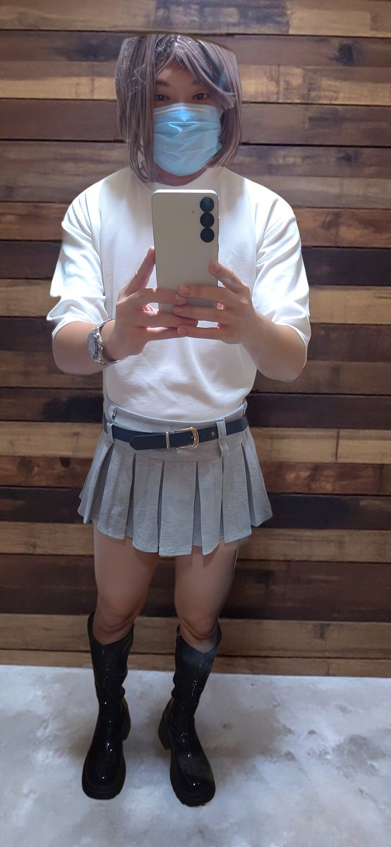 Jmbertecoo's tweet photo. 中秋節快樂～
烤肉吃多多😂🤣
#偽娘 #皮裙 #皮靴 #中秋節 https://t.co/5XnwpWGrk5