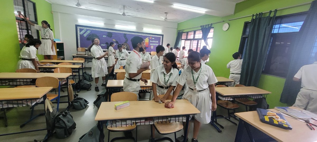 DPSTapi's tweet image. In alignment with the Swachh Bharat Abhiyan and the CBSE guidelines, our school successfully organized a week-long series of activities under the theme “Swachhata Hi Seva – Swachhotsav.” Students and teachers actively participated with great enthusiasm
