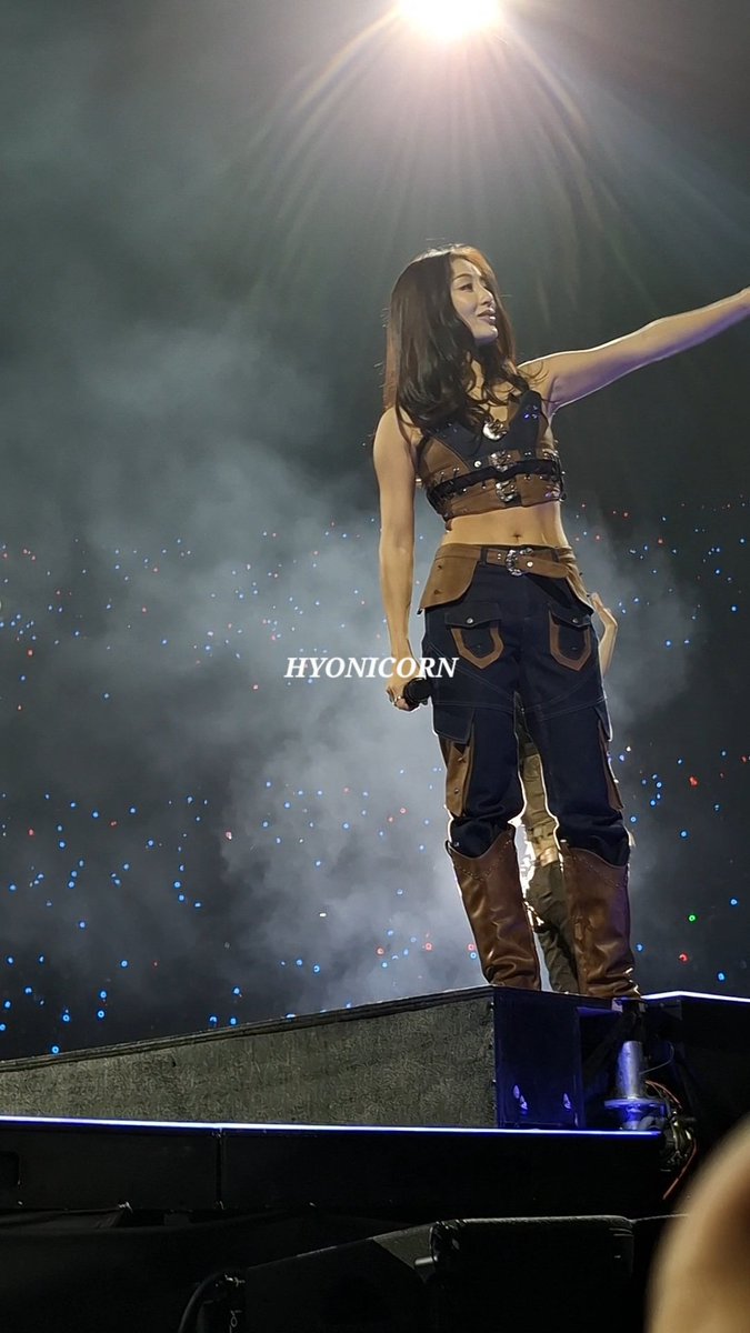 DID I REALLY SEE HER ABS IN PERSON?? 😭😭😭😭

#THISISFOR_PHILIPPINES_ONCE
#TWICE_THISISFOR_WORLD_TOUR
#JIHYO