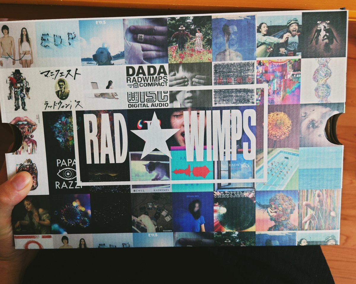 hbcrsc's tweet photo. うひょー!!!
飾ったりしません、履き倒します!!
@YojiNoda1 #RADWIMPS https://t.co/uQJ5vKtLW2