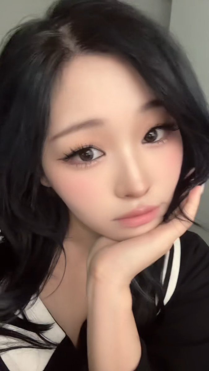 MidgetSpinner0's tweet image. Hy00n