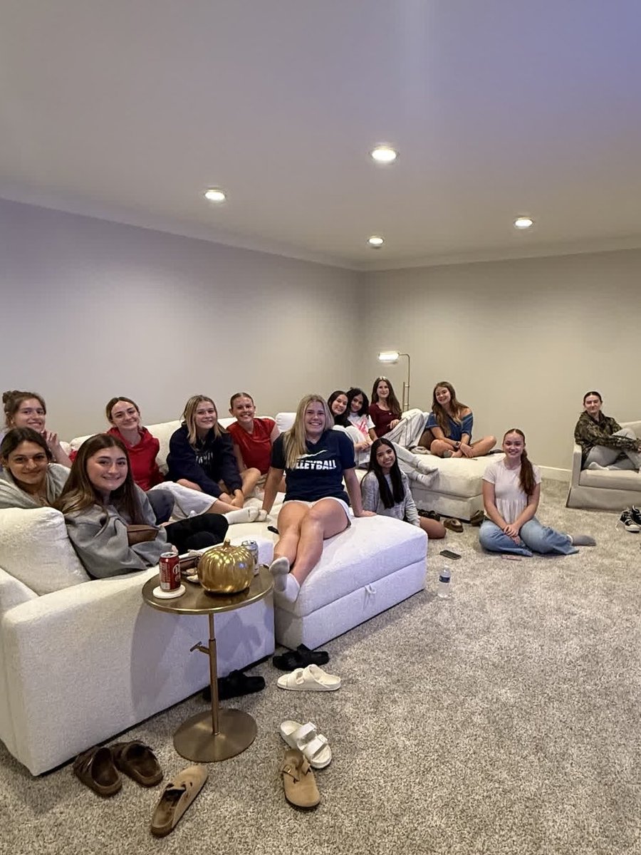 LCC Volleyball tweet media