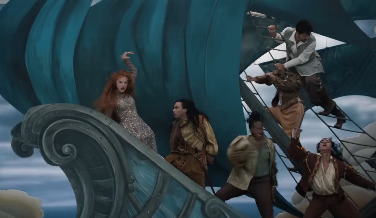 Jan様またハシゴ登ってんの笑う