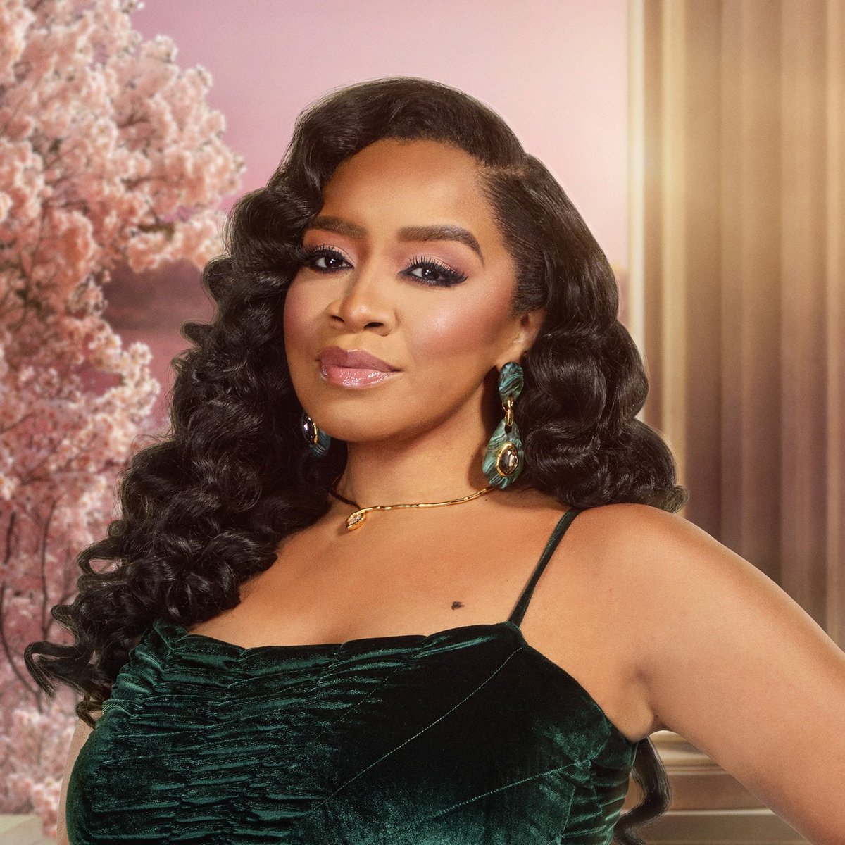 thirdking0208's tweet image. I liked Angel’s introduction. I think it gave her enough space to talk about who she is and what she’s about, and I’m glad she didn’t jump headfirst into K’s drama with Wendy. Angel let that be between them, and she only listened. 
#RHOP