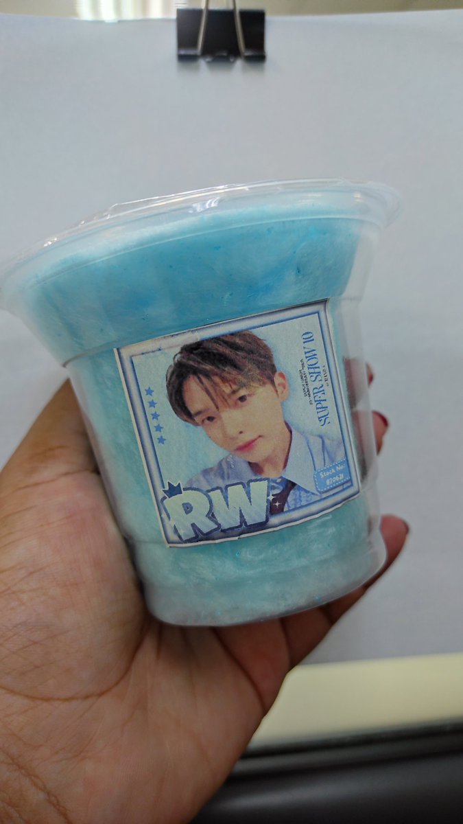 mintchocrenjun's tweet image. won this last friday at #SJFiesta25 tapos baon ko sa office ngayon 😅 salamat sa ayuda @RyeongPH