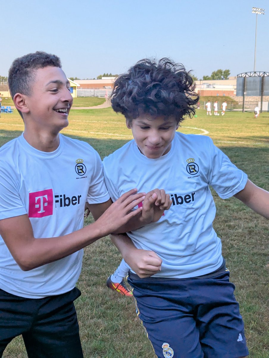 RealLansingFC's tweet photo. Sunday soccer scenes!! Beautiful day on the pitch with our U11, U15 CASL, and U15 MSPSP teams in action — great effort all around! Big thanks again to @TMobile and @teamsnap for your partnership.

#RealLansingFC #SoccerForEveryone #ItTakesACity #CreateTheCulture #Lansing #YouthSoccer