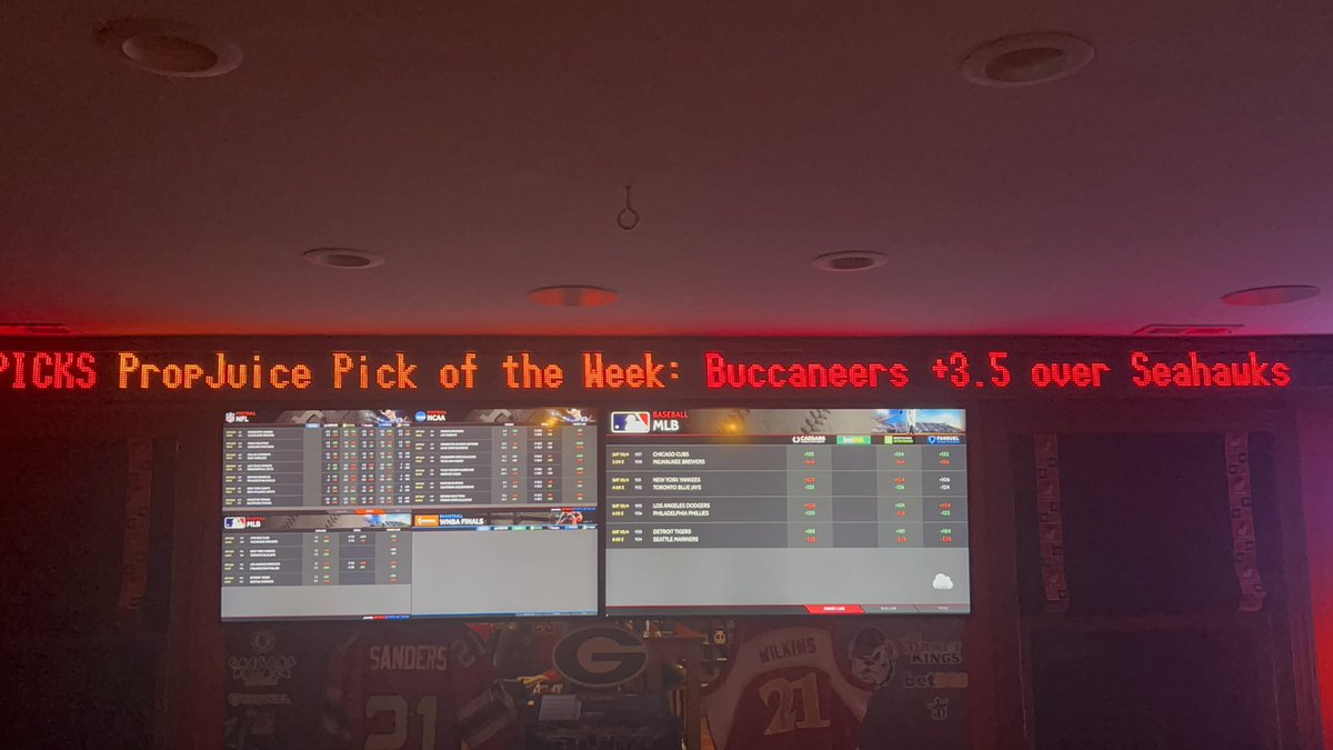 PropJuicebets's tweet photo. The https://t.co/At0xbPVB3t pick of the week Bucs +3.5 on the skybox tickers hit today
Day! Let’s go!!!!!!!!! https://t.co/ME66hXm0VZ