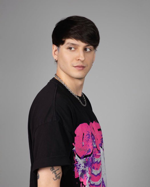 este hombre se pone más bueno con el paso del tiempo