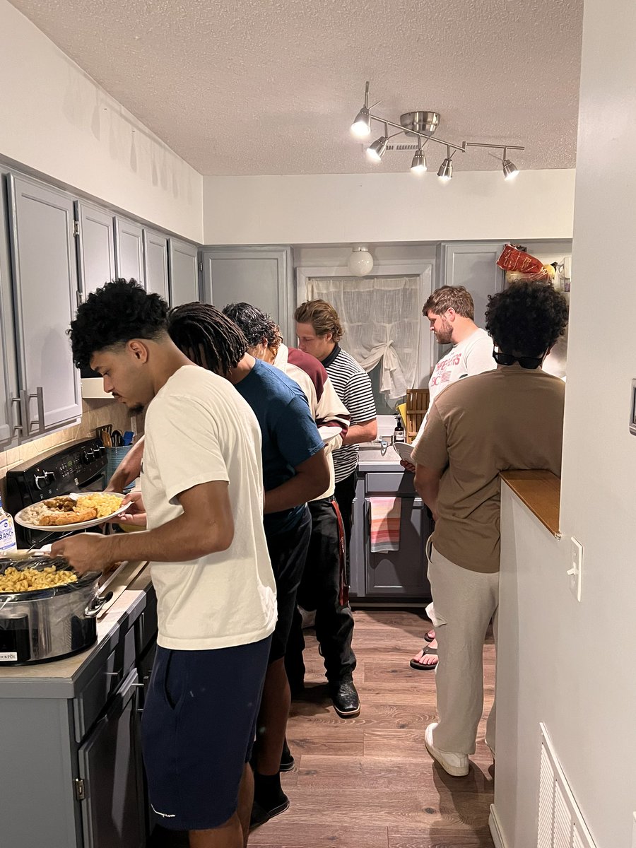 Meredith J Lawson tweet media