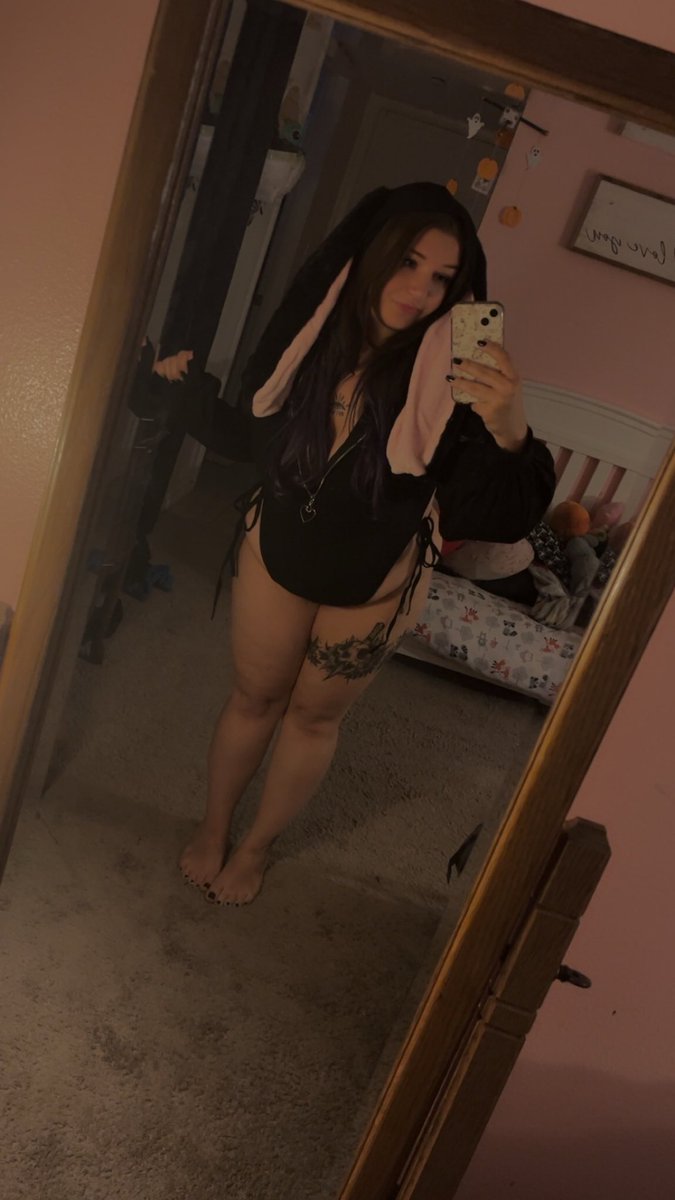 misspinkkit's tweet photo. Hop little Bunny ✨

#bunnygirl #curvy #linkinbio #AltGirlVibes https://t.co/qICnguR5tJ