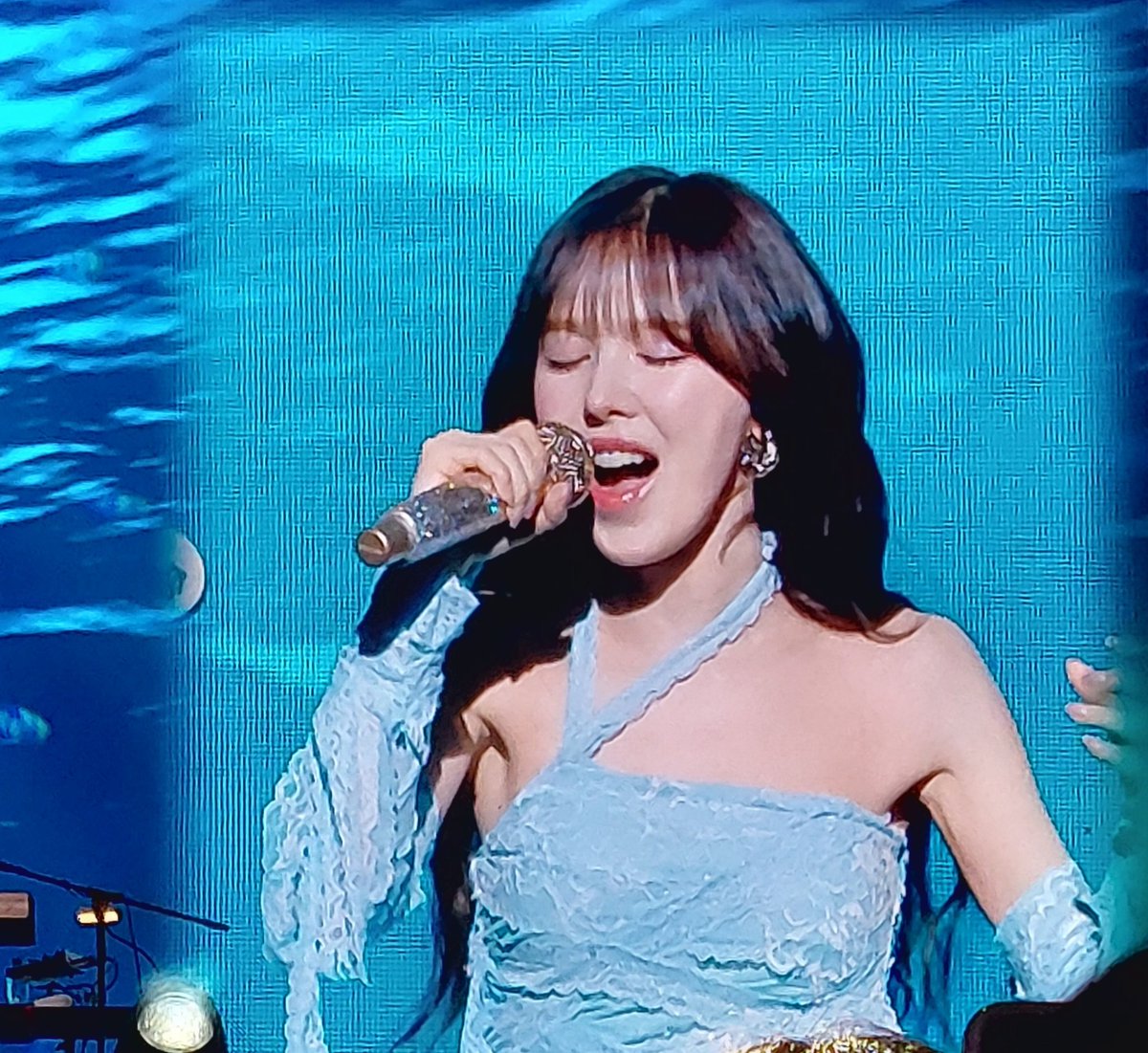 ng41214951's tweet photo. 💙
#WENDY_WORLDTOUR_IN_HONGKONG 
#WENDY_WORLDTOUR 
請原諒我這感人的畫質 https://t.co/5qTkqBZT55