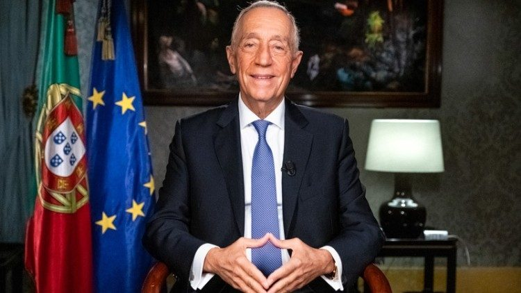 This is the President of Portugal Marcelo Rebelo de Sousa      

Nice hands
