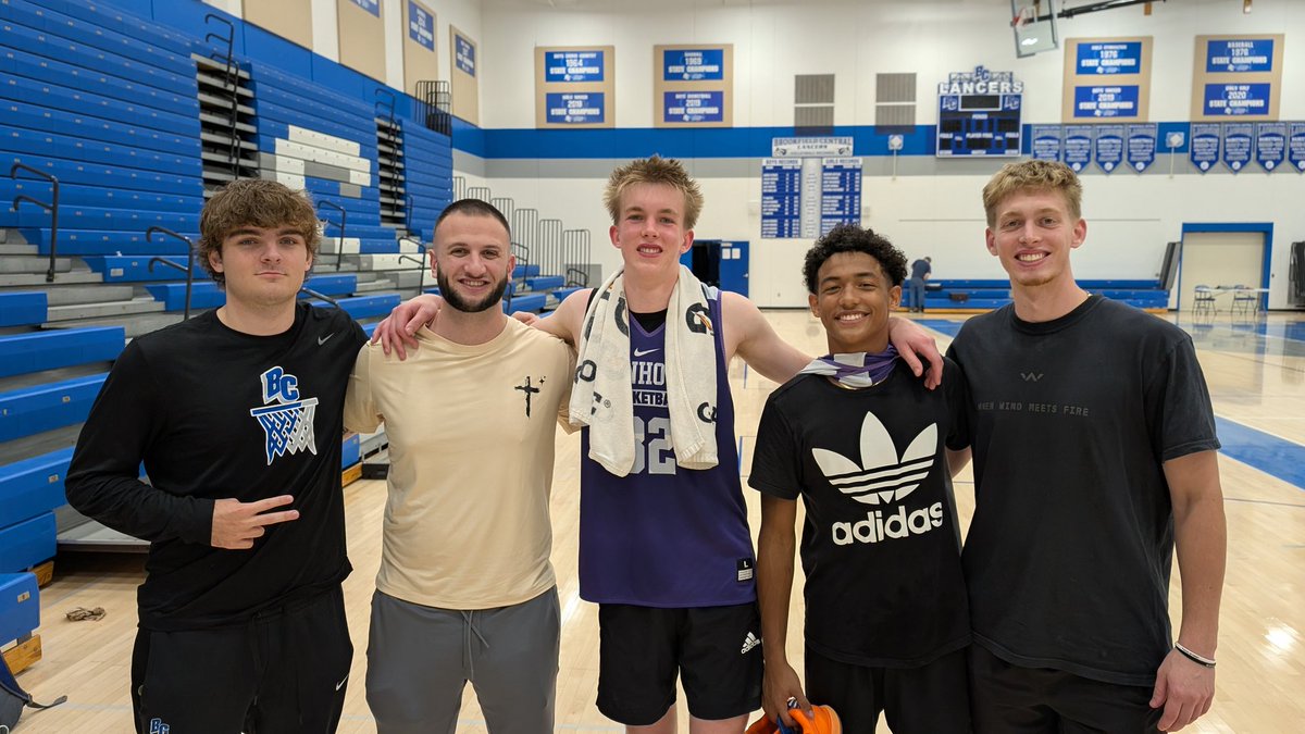 Always Family!!!

Fall league started today and was able to catch up with Matthew James (BC), <a href="/BuddyJaffee/">Buddy Jaffee</a> ,<a href="/lbauer32/">Luke Bauer</a> ,<a href="/chrisnimmer24/">Christopher Nimmer</a> , <a href="/BauerWill12/">Will Bauer</a>.  
Kayden Travis @comeh00pw_kay  (WAC) and Mason Peters (Franklin) were in the horse

Always great to see these guys

Go South