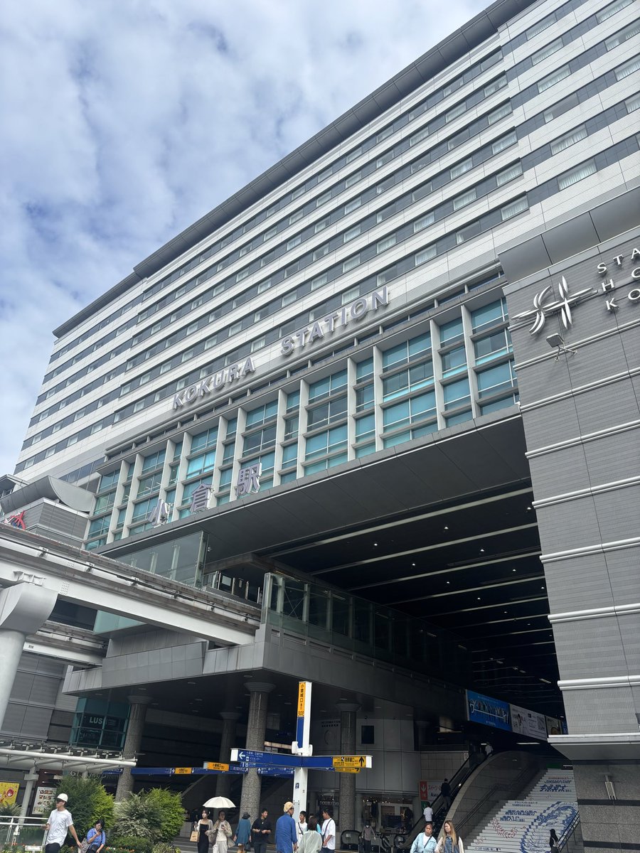 福岡2日間
試合はダメダメだったけど( ߹ㅁ߹)

友達に会えて、遊んで
楽しかった♡

次の大会までにたくさん練習して
上に戻るぞ！！

よしっ！地元に帰ります。