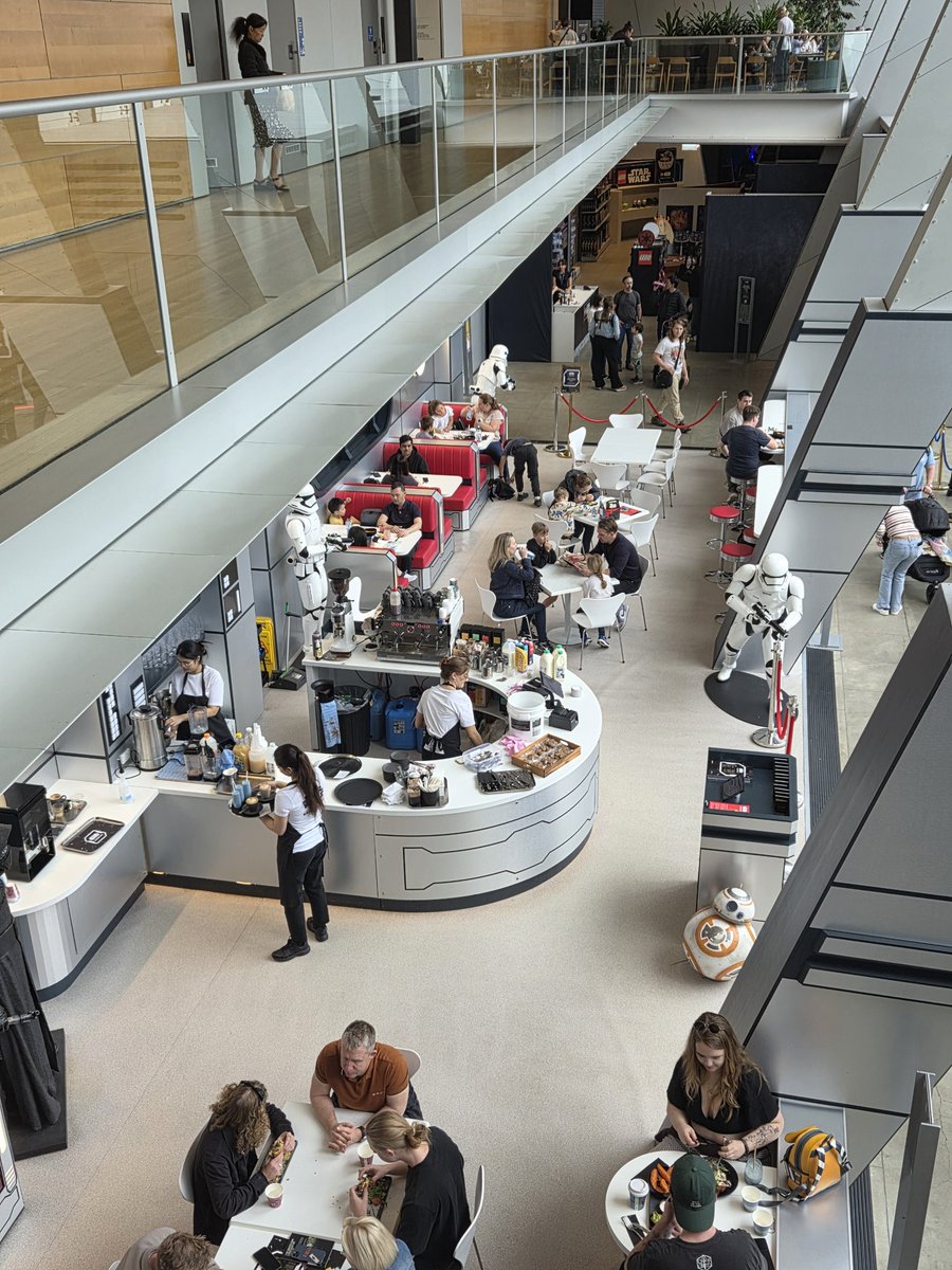 Remi 🌈🫐 tweet media