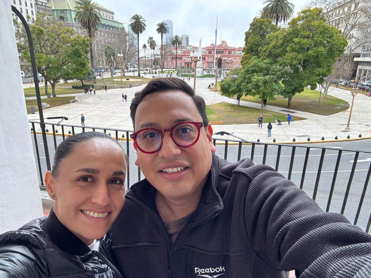 El próximo jueves, presentaré mi examen de grado en la <a href="/FlacsoMx/">FLACSO México</a>.
Hacer el doctorado fue un sueño cumplido y una experiencia llena de aprendizajes, alegrías, frustraciones y mucho esfuerzo. 
Supongo que de eso se trata de vida. He sido muy afortunado.