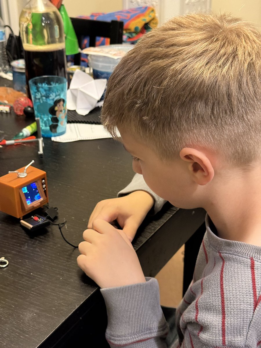 JSniperton tweet media