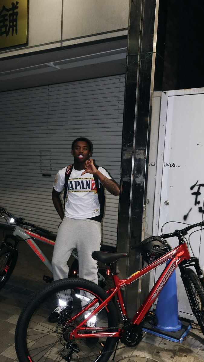 Smiling tryna get Rich tweet media