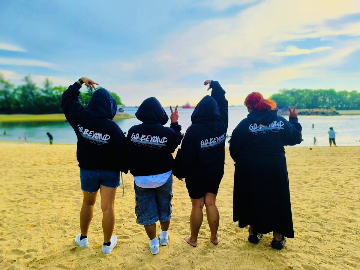 ForOneSingapore's tweet photo. 🇸🇬 Singapore, let’s Go Beyond 1st One ✨

The FOSG community is growing stronger — and we want YOU to be part of it. 🙌

📌 Sign up now: https://t.co/oHMrhOHbqj

@1stoneofficial #1stOne
#ForONESingapore #ForONE https://t.co/90bvTbtpow