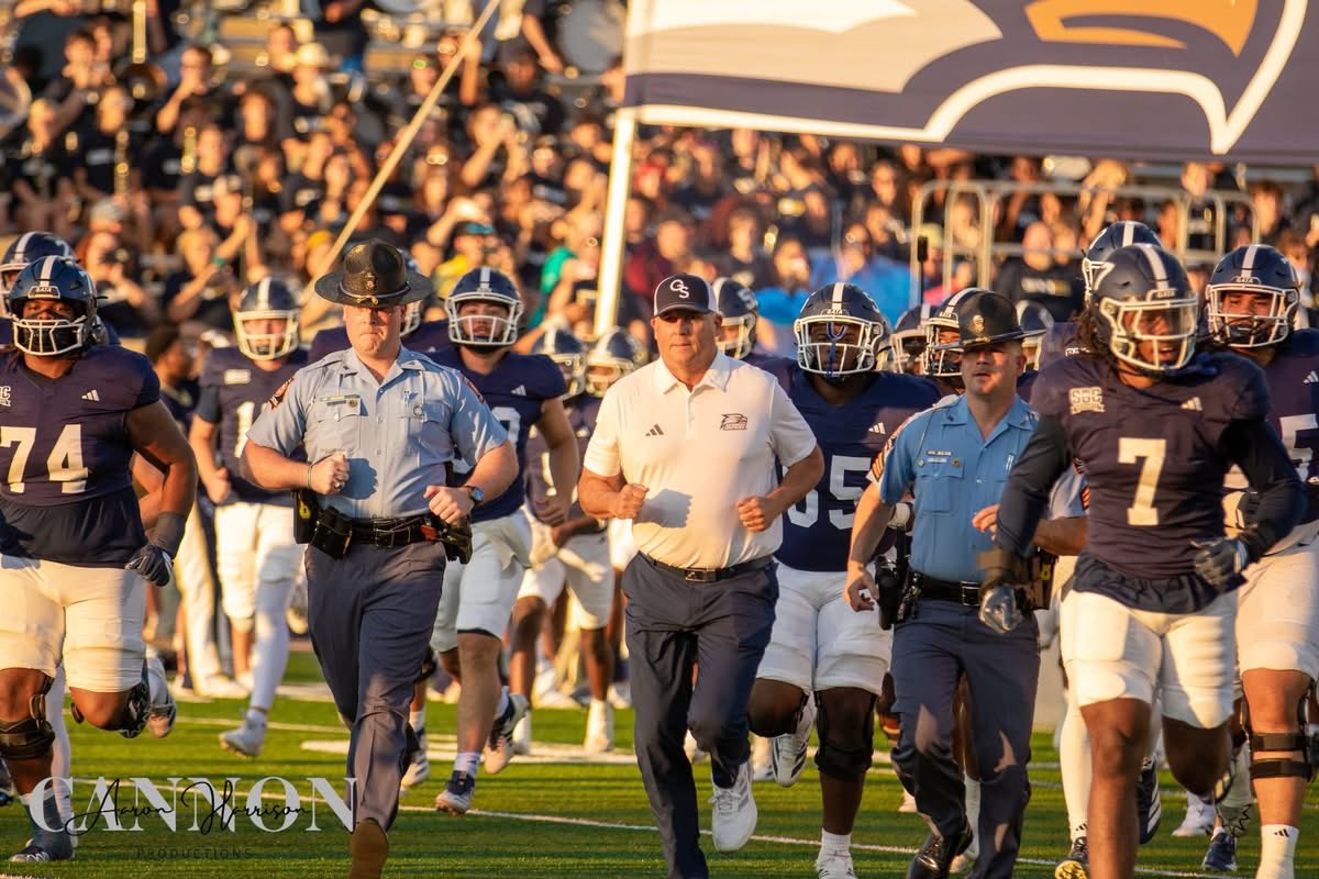 AaronH_2024's tweet photo. Might of grabbed a couple shots at Jaxx St vs GSU…. Go check out all 117!

https://t.co/G98npNaWMa

@GSCoachHelton @GSAthletics_FB https://t.co/5MAnOUILlQ