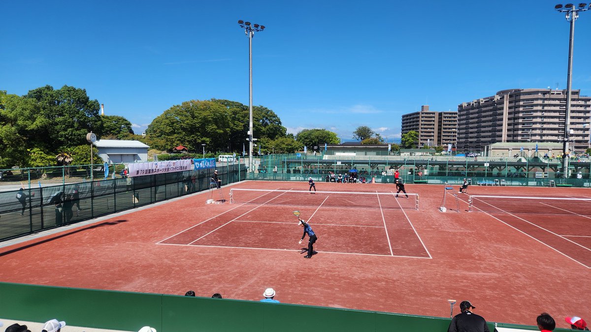 #わたSHIGA輝く国スポ2025

🔴少年女子
準決勝
10コート
広島県-大阪府
松井・伊藤-野間・竹田
塚本-池田
前川・村上-房野・市川

#ソフトテニス
#滋賀県
#長浜市