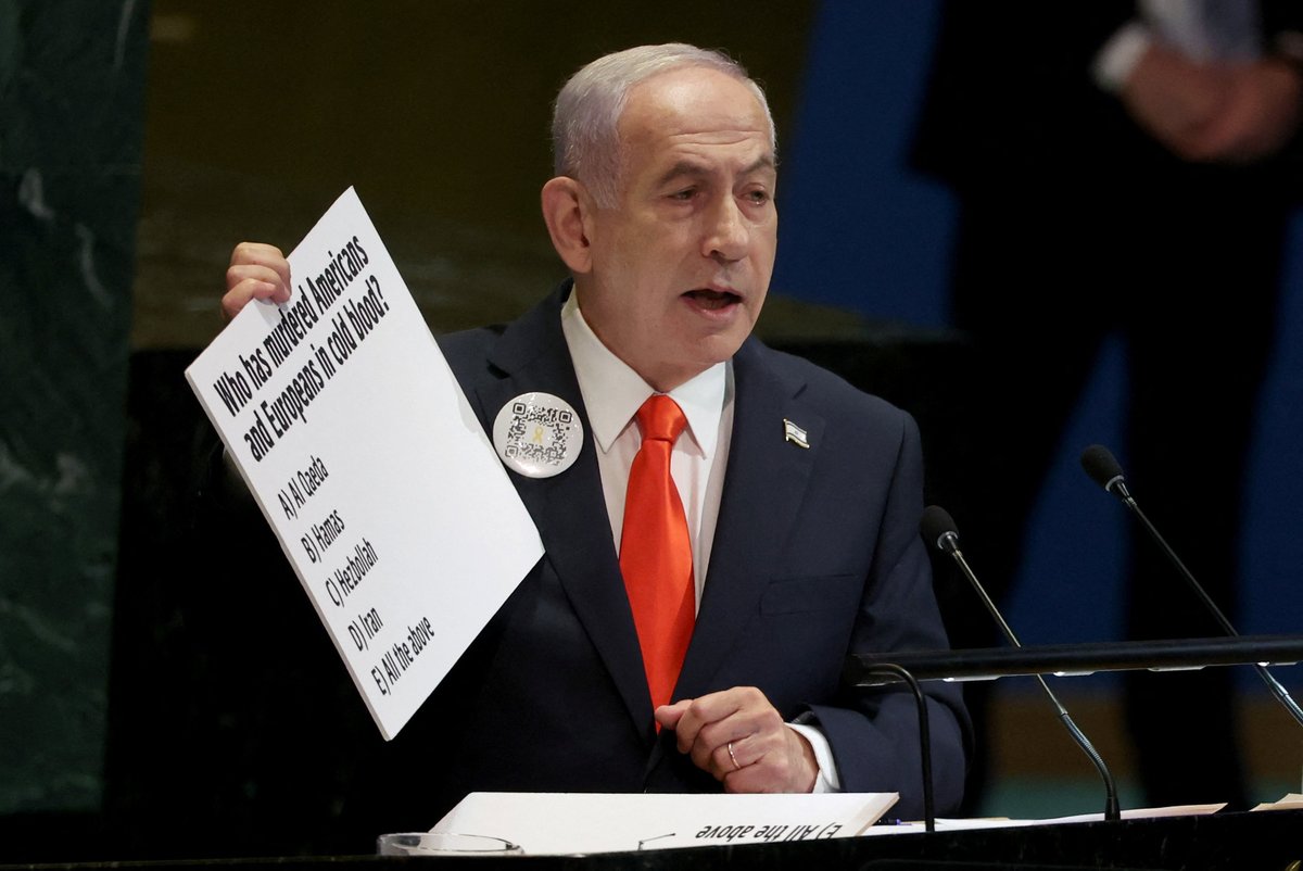 ChinaDaily's tweet image. Israeli Prime Minister #BenjaminNetanyahu ordered a high-level delegation to depart for indirect #talks with #Hamas in #Egypt on Monday, aimed at halting the #Gaza war, his office said in a statement on Sunday. #Israel bit.ly/4nCdIHS