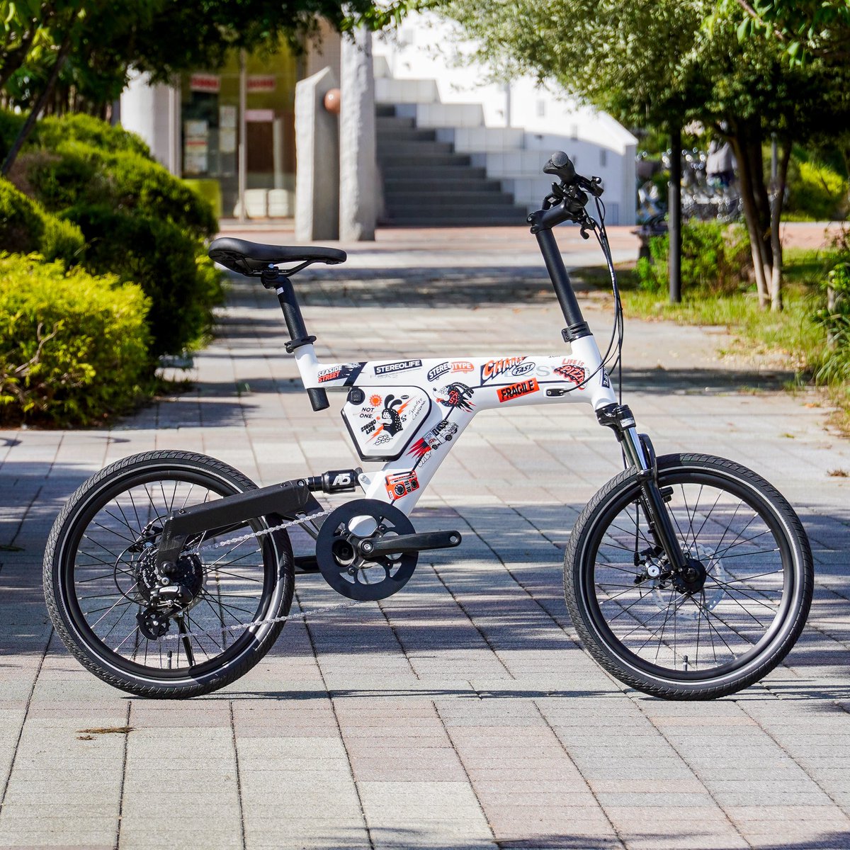 限定モデル⚡️】 湘南在住のアーティスト、#茶薗彰吾 さんによる