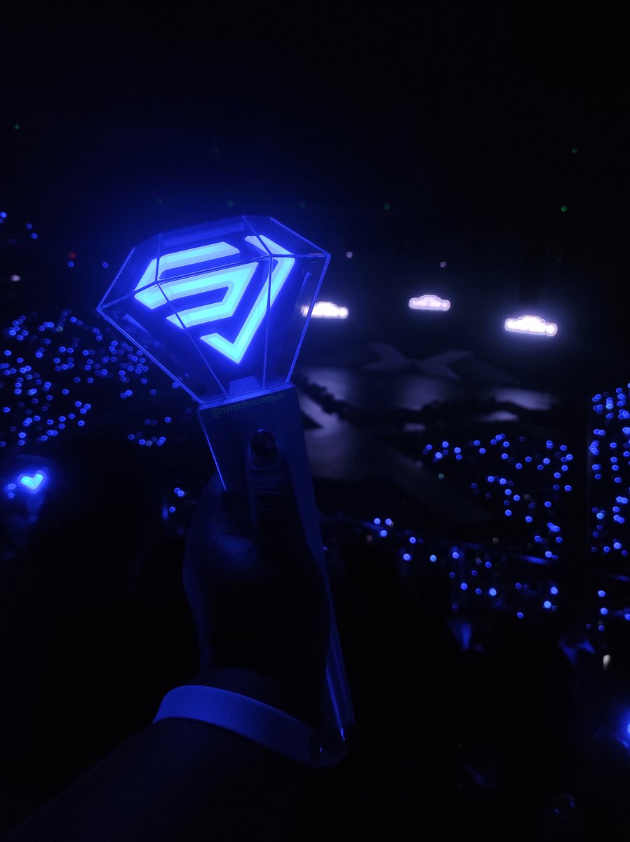 mintchocrenjun's tweet image. the prettiest sapphire blue ocean there is 💙💙💙 mahal na mahal ko kayo, suju at elfs 💙💙💙

@SJofficial @special1004 @AllRiseSilver @donghae861015 @GaemGyu @shfly3424 @ShinsFriends @9ryeong9 @pulpliveworld #SS10inManila #SuperShow10inManila