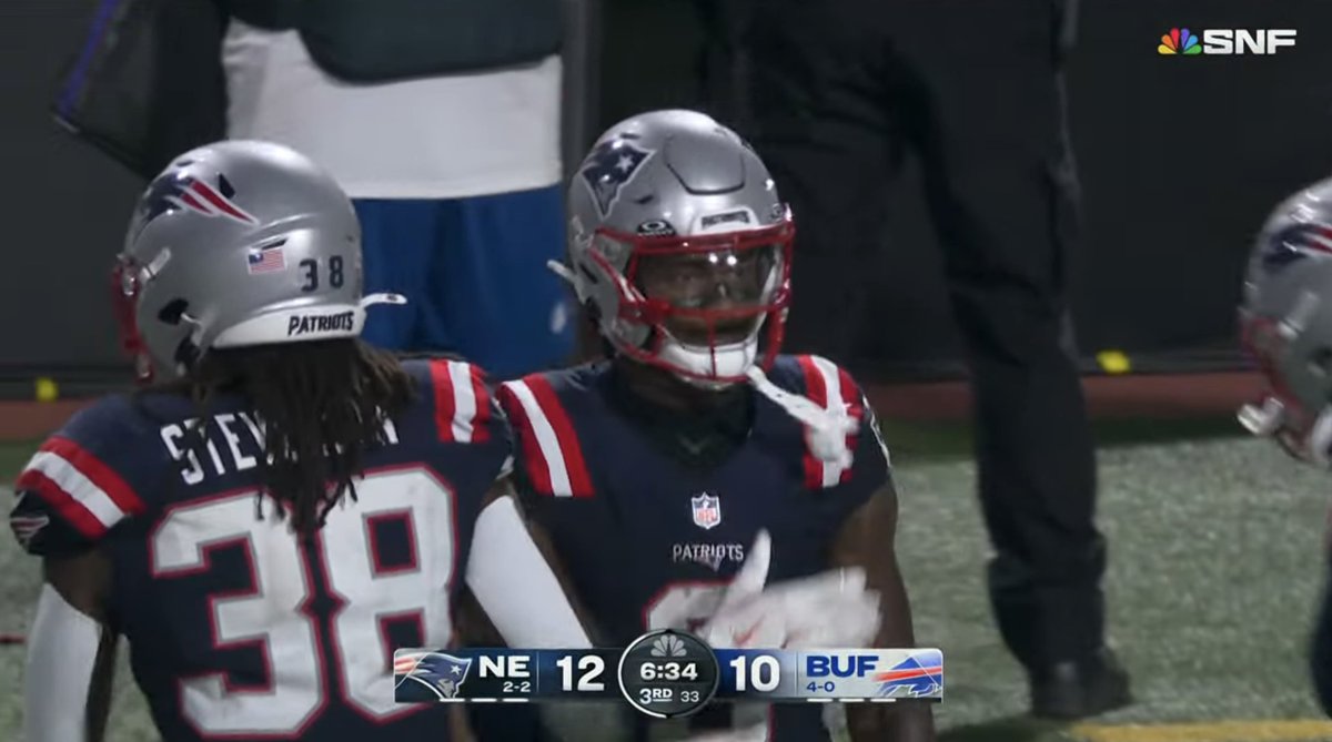 STEFON DIGGS IS GOING OFF IN HIS REVENGE GAME 😈

5 Rec
81 Yards